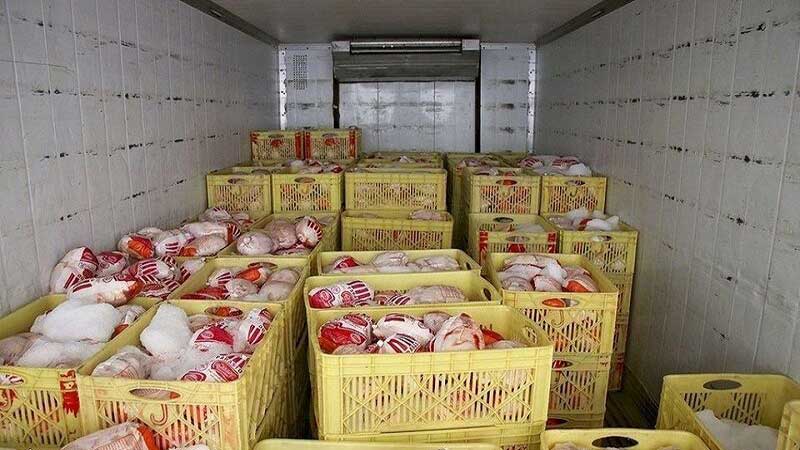 کشف و ضبط 2 هزار و 300 کیلوگرم مرغ صنعتی فاسد و فاقد ضوابط بهداشتی در شهرستان نجف آباد