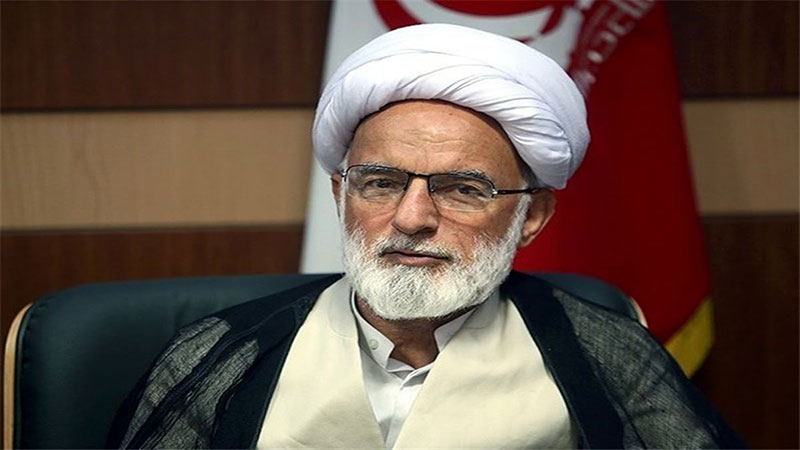 نماینده ولی فقیه در استان مرکزی: فعالین حوزه دامپزشکی باید نظارت کافی داشته باشند که مواد غذایی ناسالم و آلوده وارد کشور نشود